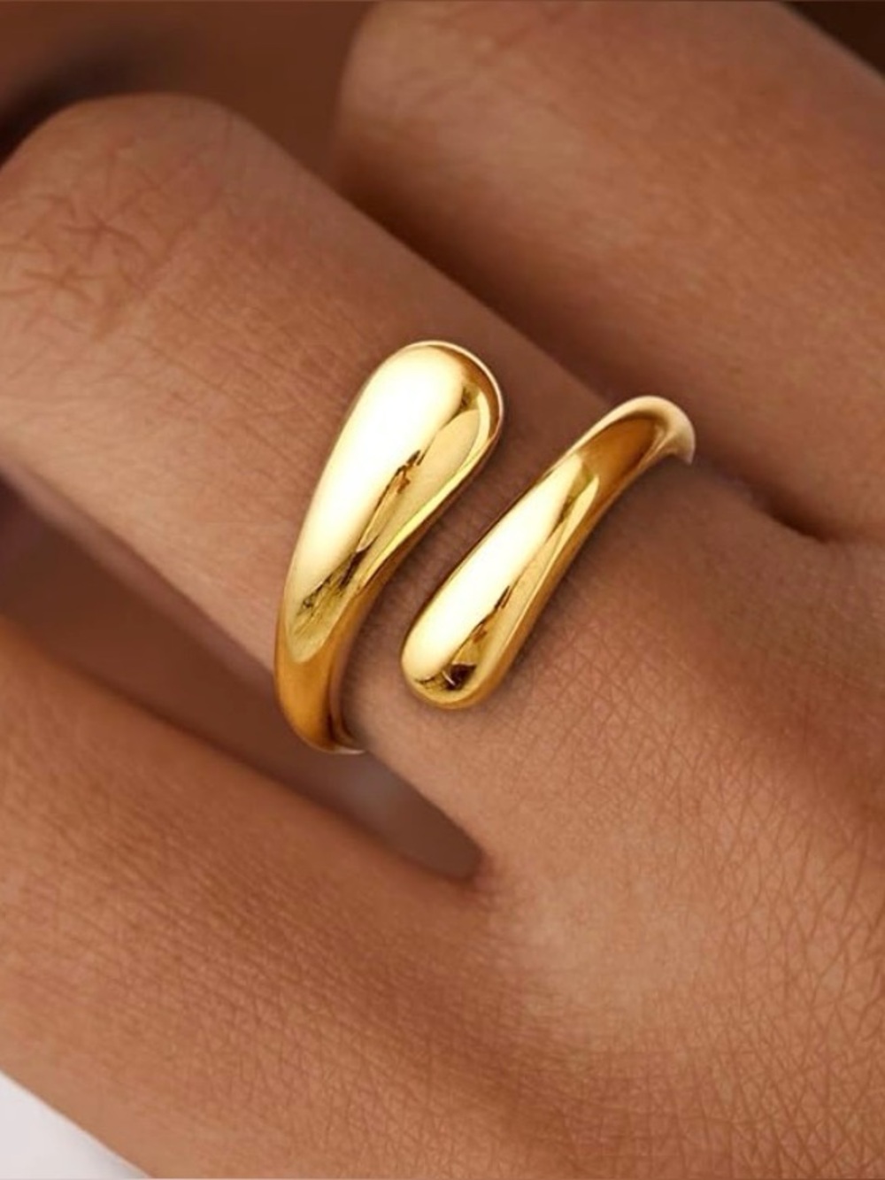 Gold open gap ring size 8